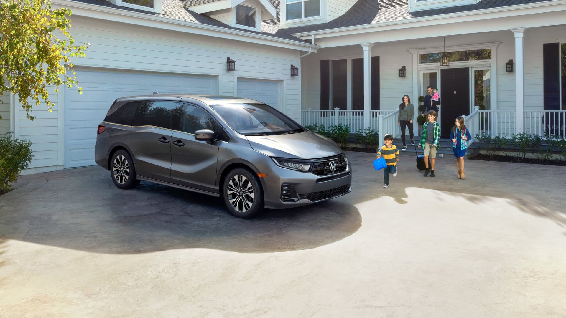 2027 Honda Odyssey compared with 2027 Chrysler Pacifica